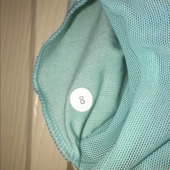 Lululemon work out tank top - Picture 6 of 6